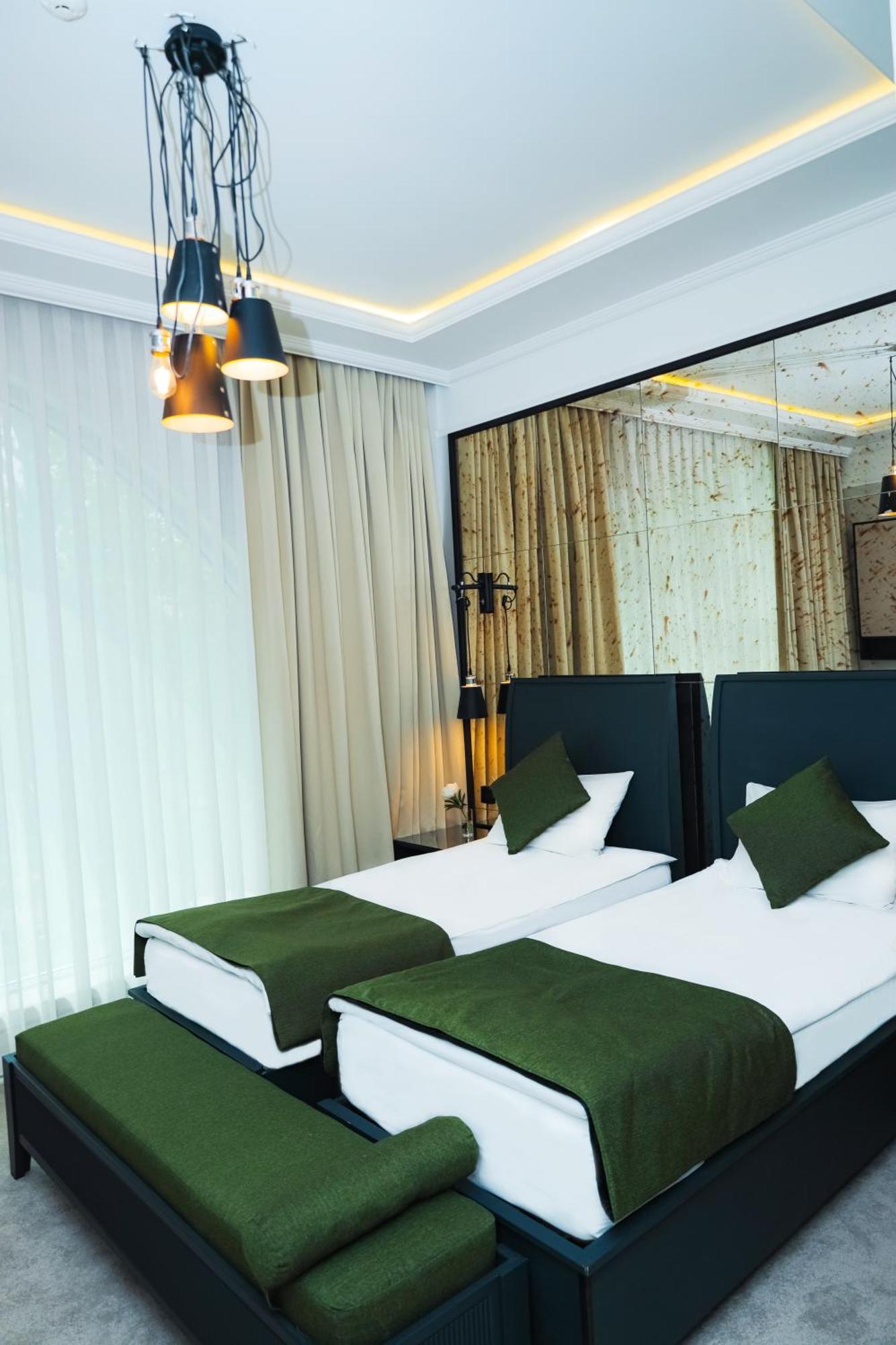 Dondar Hotel Formula 1 View Baku Exterior photo